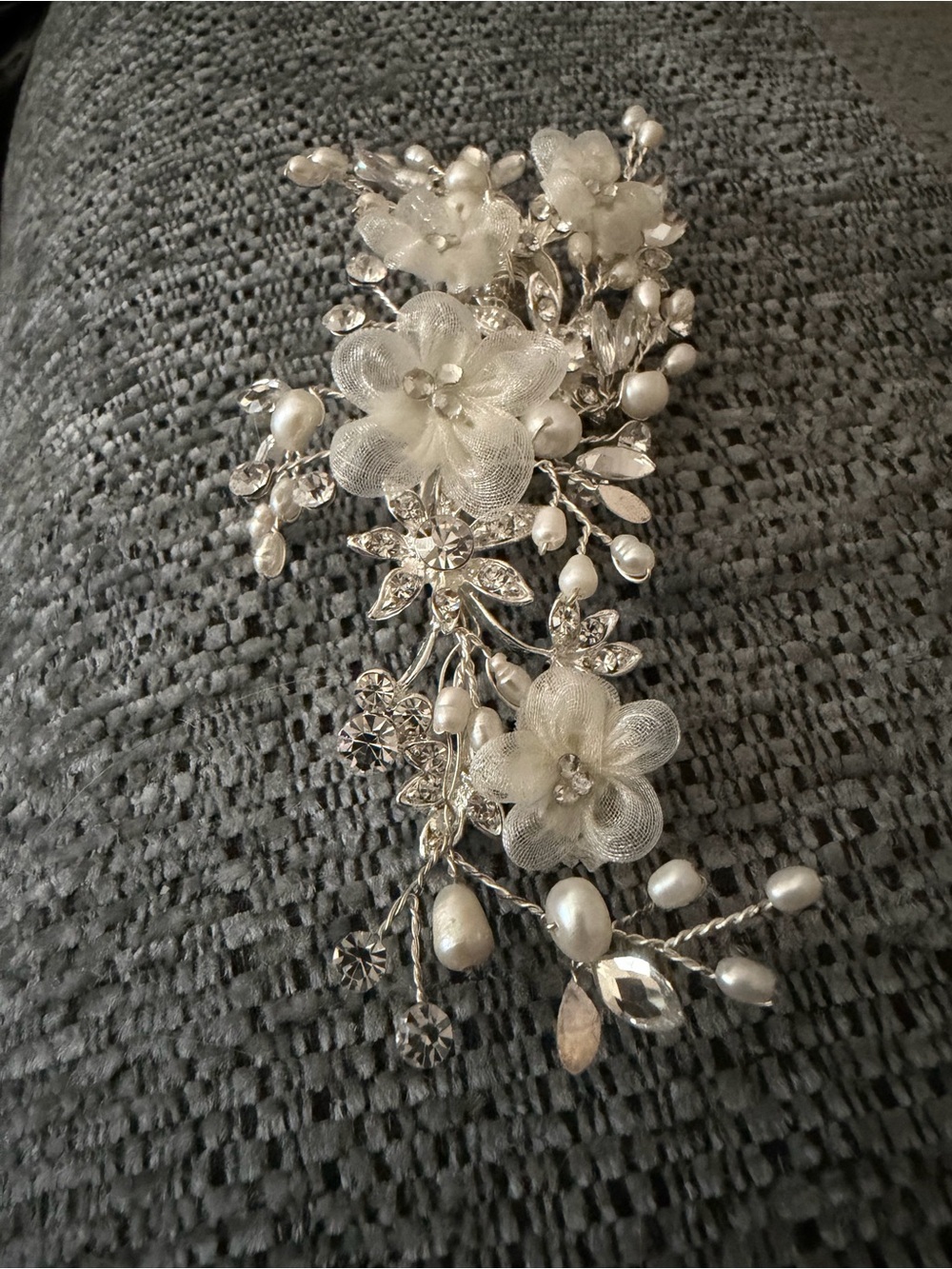 Delicate Floral Pearl and Crystal Hair Vine - Ivory & Silver - Picture 4 of 6